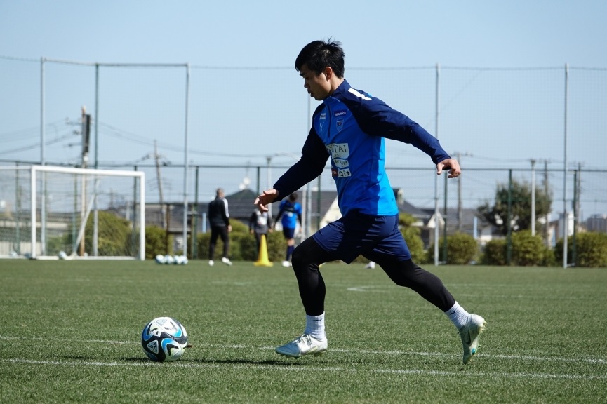 Công Phượng nỗ lực tìm kiếm cơ hội thi đấu tại Yokohama FC